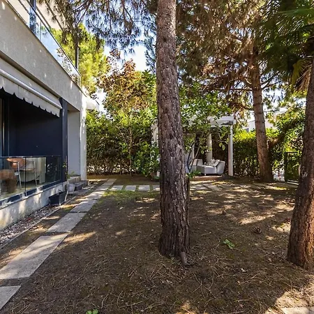Flamingo 4br Retreat In Valamar By Pikhost Daire Dıraç