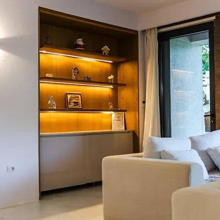 Flamingo 4br Retreat In Valamar By Pikhost