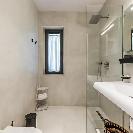 Flamingo 4br Retreat In Valamar By Pikhost Daire