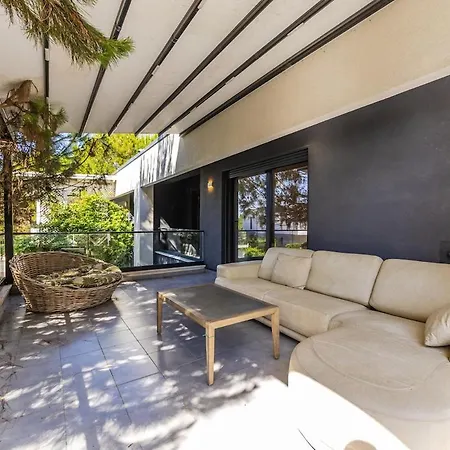 Flamingo 4br Retreat In Valamar By Pikhost *