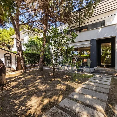 Daire Flamingo 4br Retreat In Valamar By Pikhost