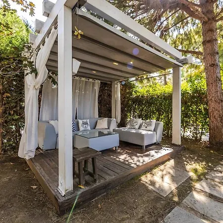 Flamingo 4br Retreat In Valamar By Pikhost Durrës