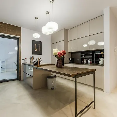 Daire Flamingo 4br Retreat In Valamar By Pikhost
